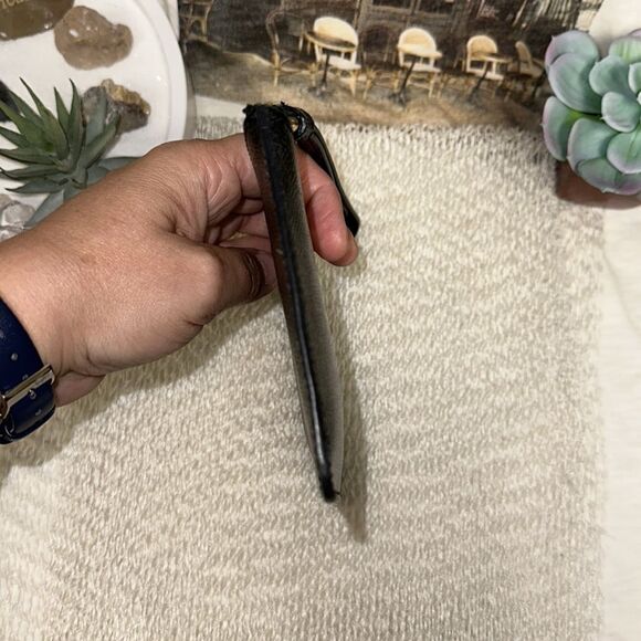 Coach Small Black Crossgrain Leather Gold Tone LogoโZip Wristlet Wallet - Picture 4 of 10